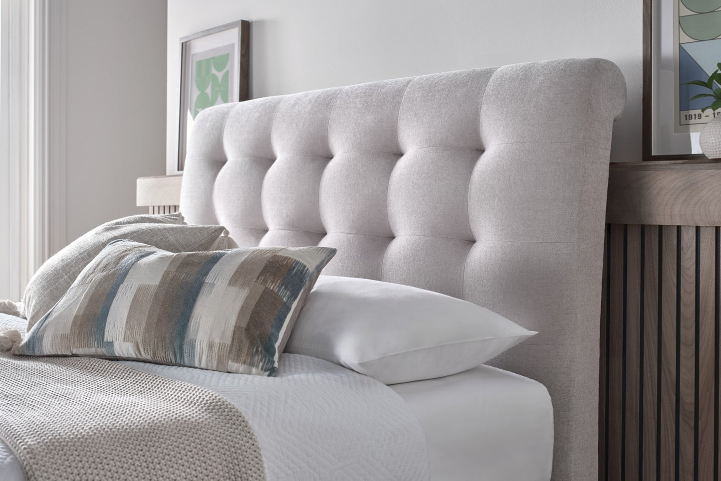 Ashbrooke Ottoman - Bed Frame